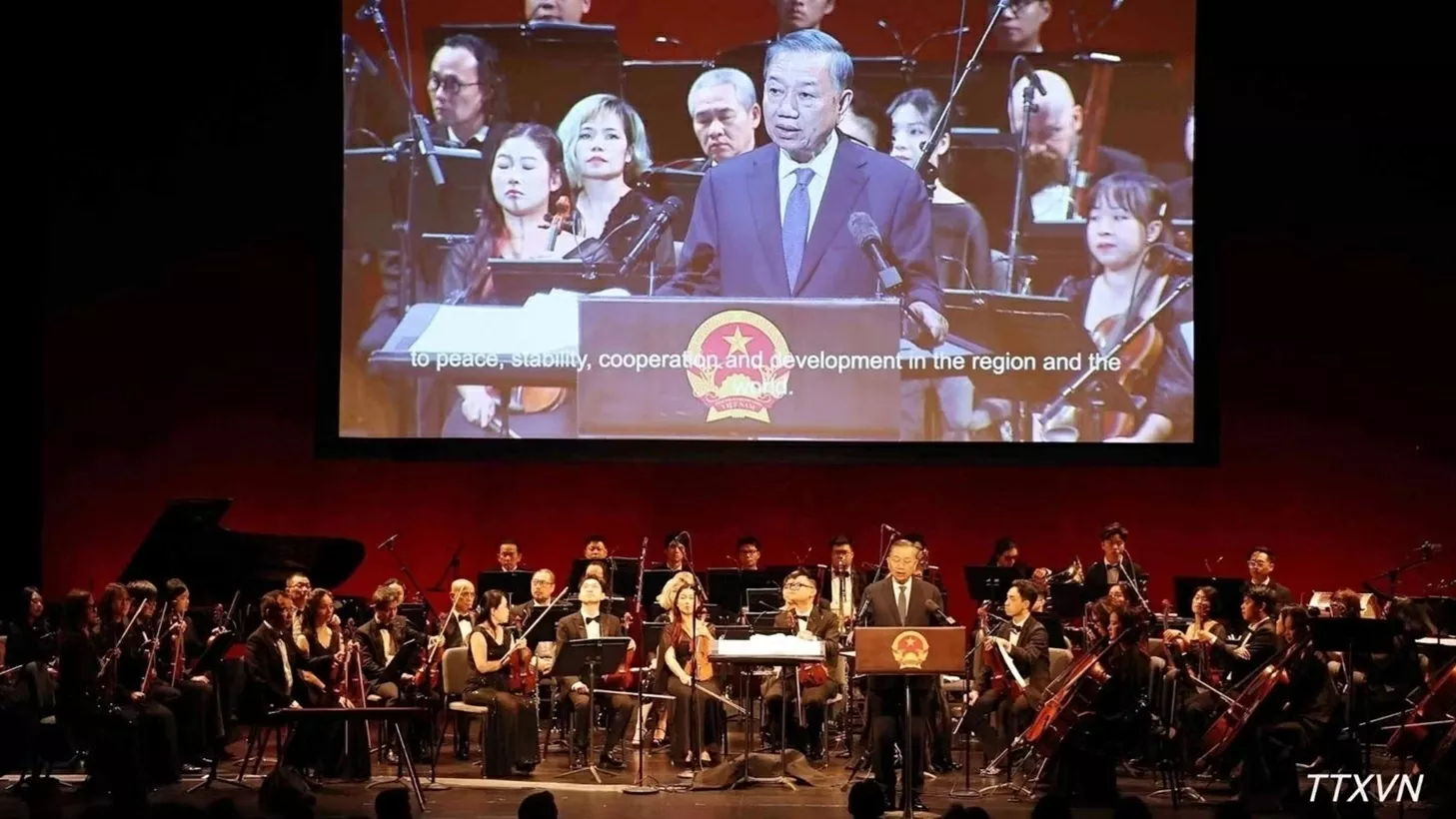 General Secretary, President To Lam meets with Vietnamese community in US