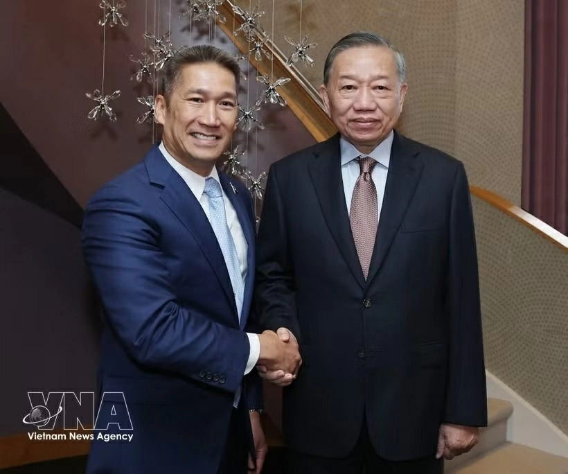 General Secretary, President To Lam receives Acting US Secretary of the Navy in New York