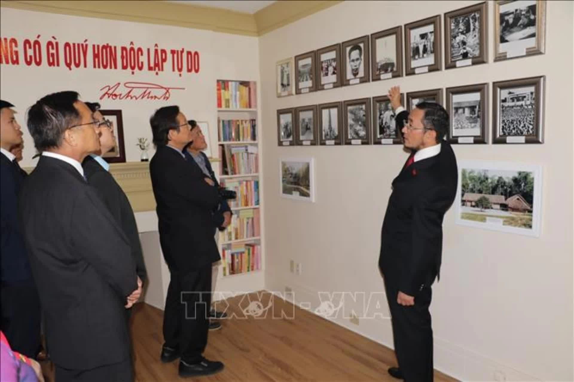 Nurturing strong bonds with Vietnam among Vietnamese in the Land of the Maple Leaf Nurturing strong bonds with Vietnam among Vietnamese in the Land of the Maple Leaf