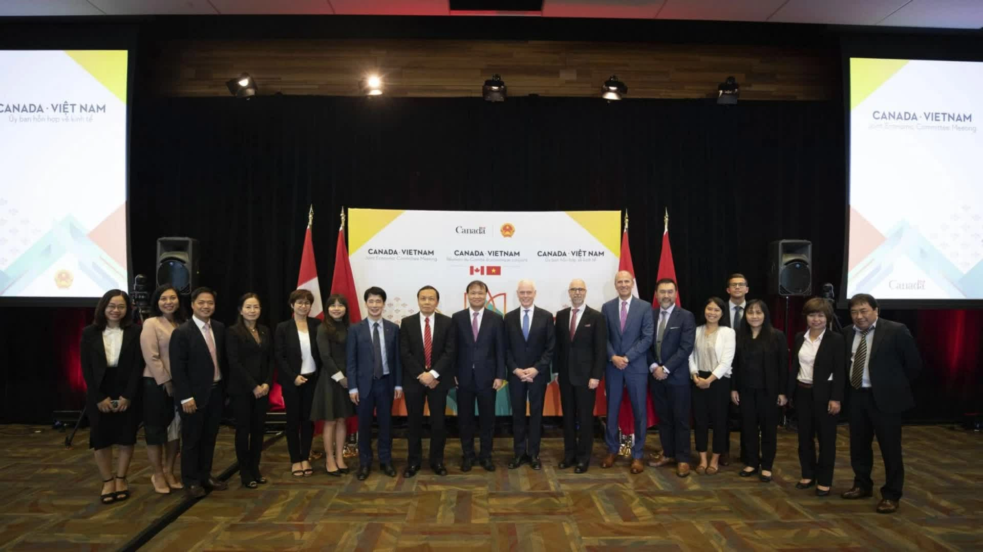 Nurturing strong bonds with Vietnam among Vietnamese in the Land of the Maple Leaf Nurturing strong bonds with Vietnam among Vietnamese in the Land of the Maple Leaf