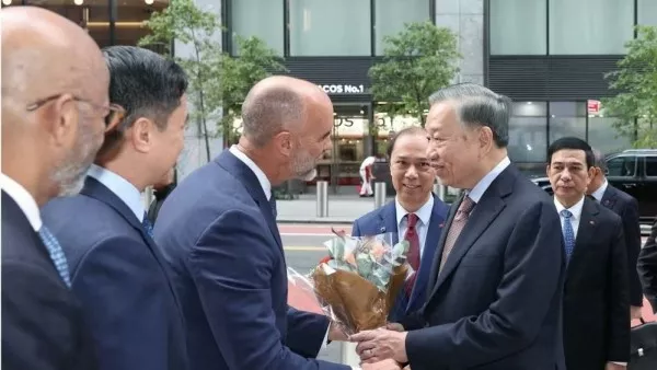 General Secretary, President To Lam visits Pfizer in New York