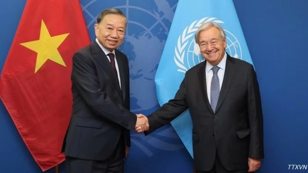 General Secretary, President To Lam meets UN Secretary-General Antonio Guterres in New York