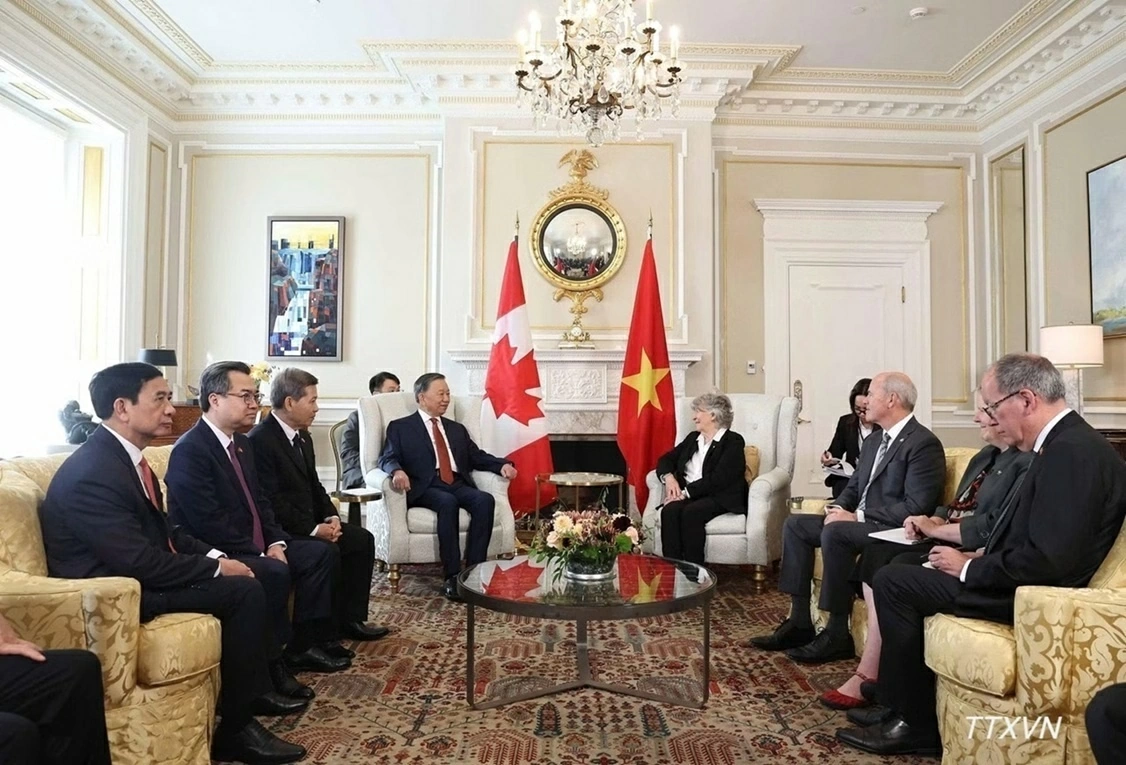 General Secretary, President To Lam meets with Governor General of Canada Louise Arbour at Rideau Hall in Ottawa General Secretary, President To Lam meets with Governor General of Canada Louise Arbour at Rideau Hall in Ottawa