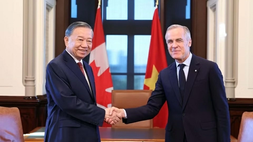 General Secretary, President To Lam holds talks with Canadian Prime Minister Mark Carney
