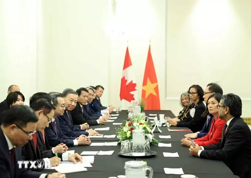 Tổng Bí thư, Chủ tịch nước Tô Lâm tiếp Nhóm Nghị sĩ hữu nghị Canada - Việt Nam. (Nguồn: TTXVN) Tổng Bí thư, Chủ tịch nước Tô Lâm tiếp Nhóm Nghị sĩ hữu nghị Canada - Việt Nam. (Nguồn: TTXVN)