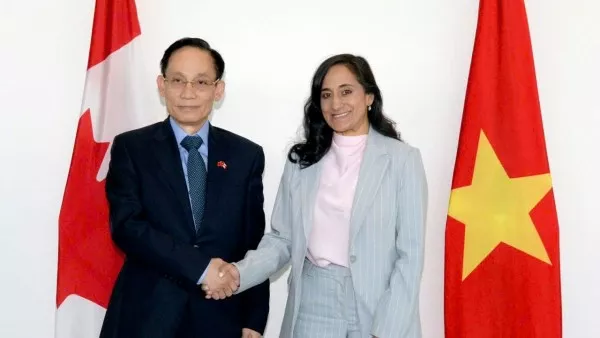 Vietnam, Canada adopt Action Plan to implement Strategic Partnership