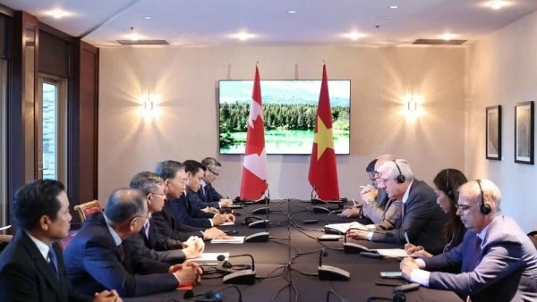 General Secretary, President To Lam meets with major businesses in Ottawa