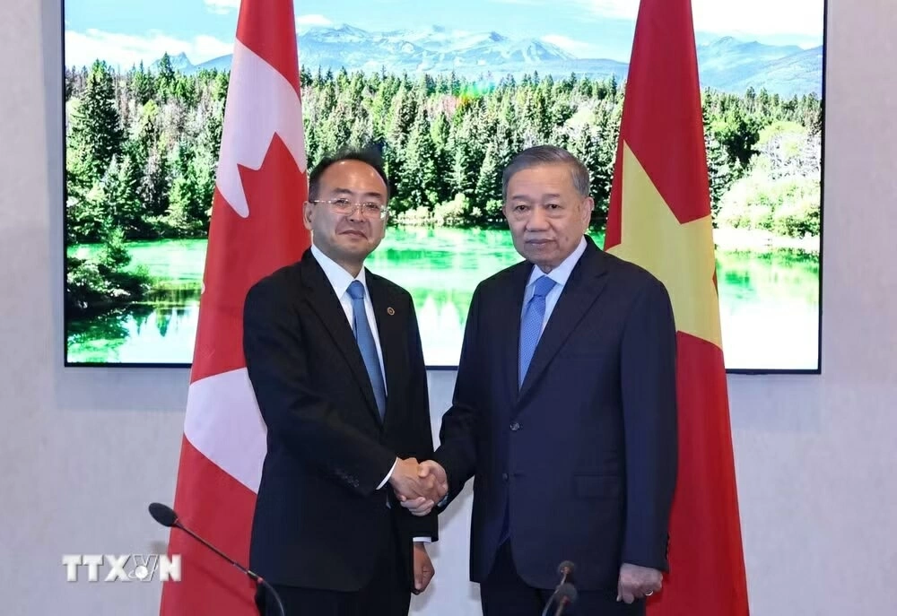 General Secretary, President To Lam meets with major businesses in Ottawa