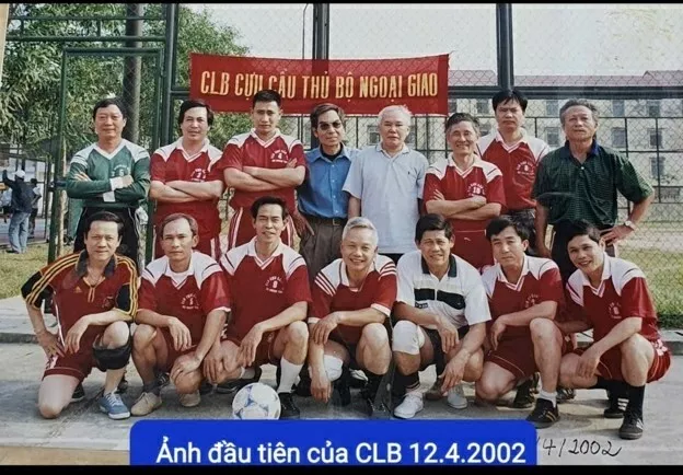 Former players' Football Club of the Ministry of Foreign Affairs: A 25-year journey of keeping the flame alive and igniting passion Former players' Football Club of the Ministry of Foreign Affairs: A 25-year journey of keeping the flame alive and igniting passion