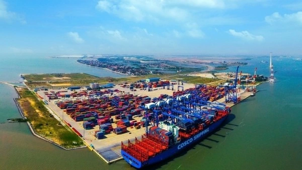 Vietnam fortunate to possess the world's most remarkable natural 'highway system', a major opportunity for inland waterway transport development