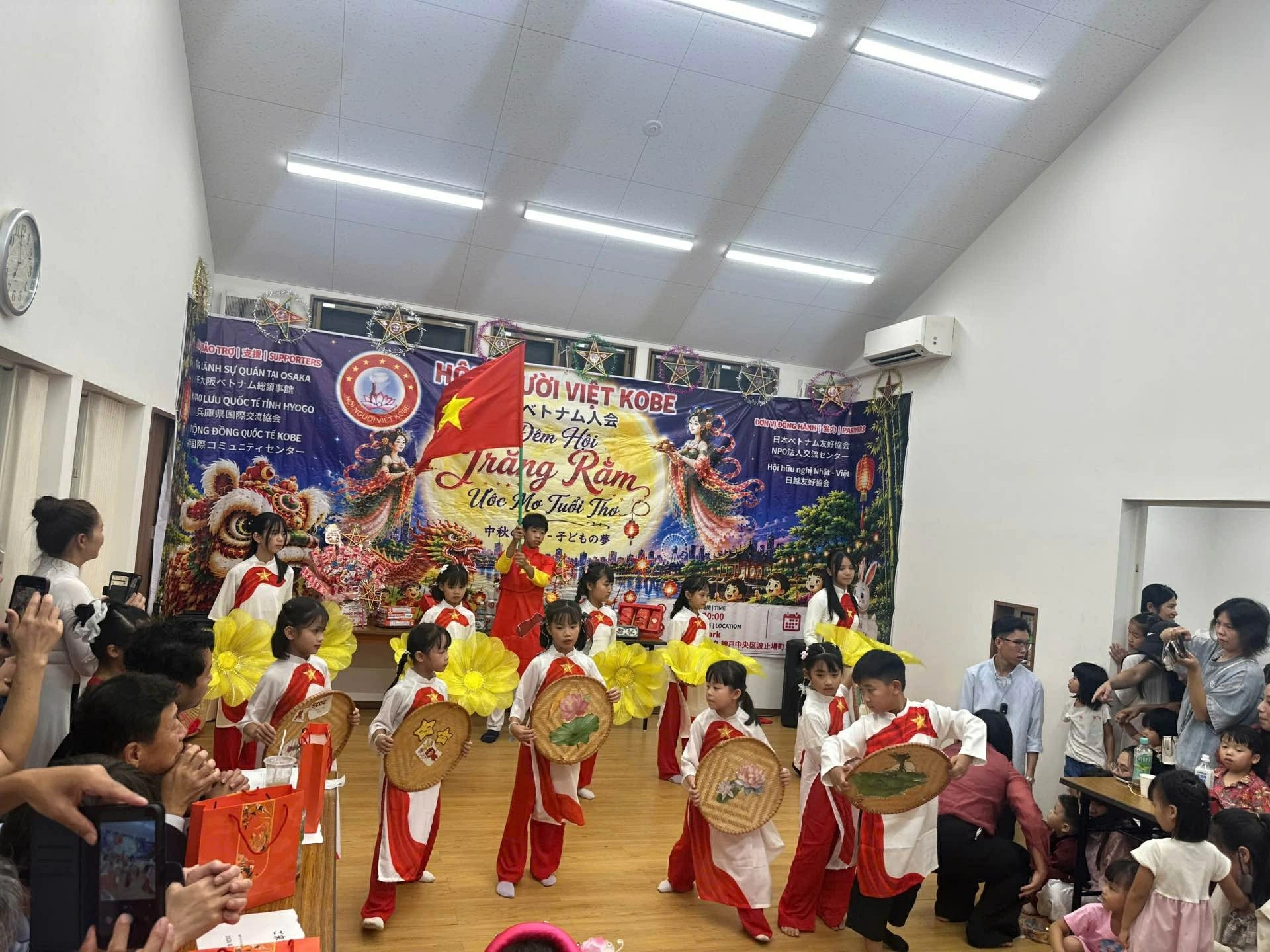Bringing the Mid-Autumn Festival flavour to every child in Japan