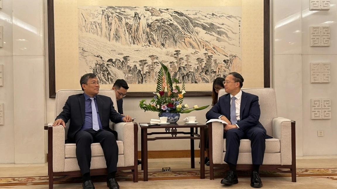 Vietnam - China foster substantive cooperation and strategic connectivity: Permanent Deputy FM Nguyen Minh Vu