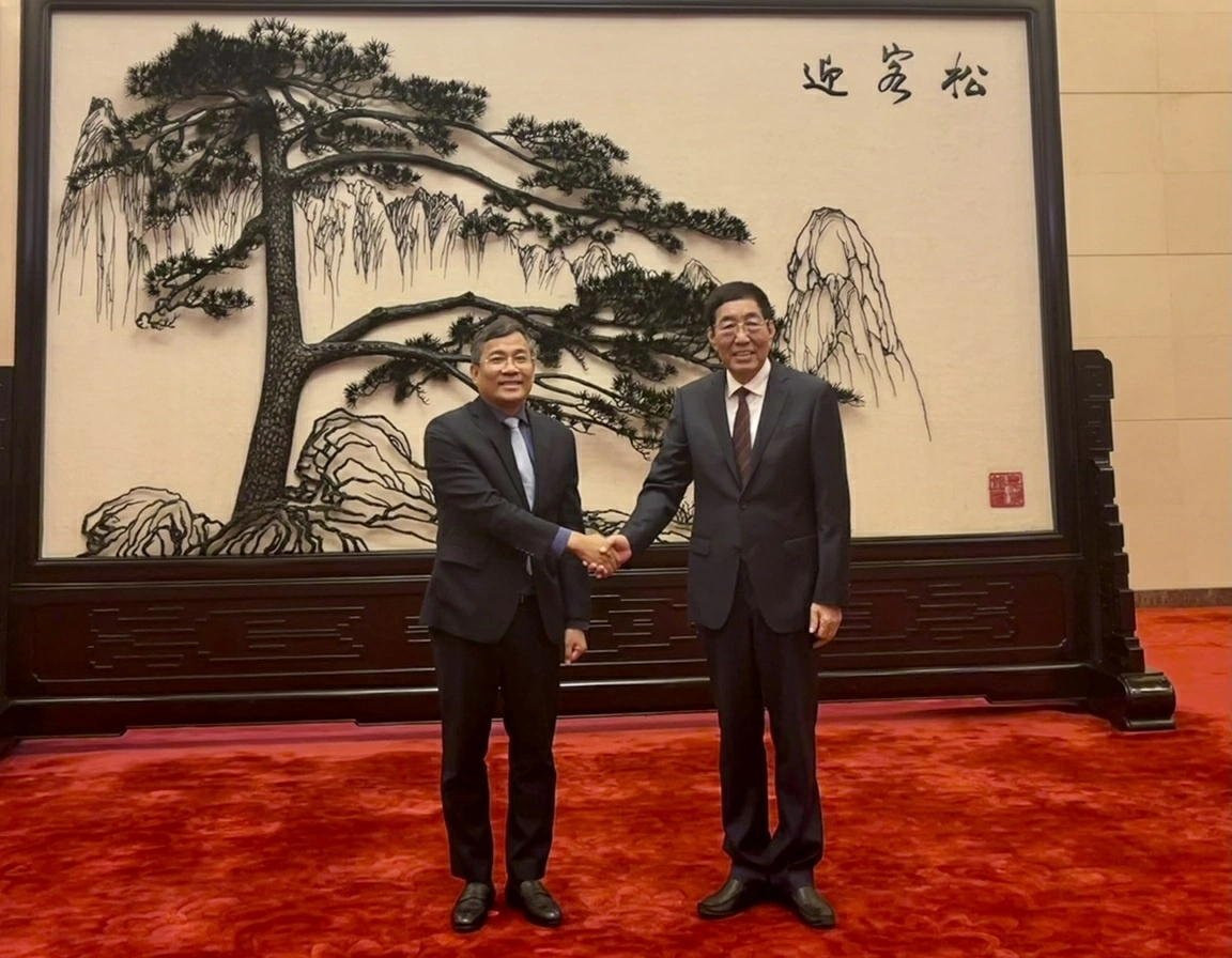Vietnam - China foster substantive cooperation and strategic connectivity: Permanent Deputy FM Nguyen Minh Vu