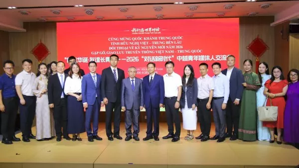 Young journalists spread the story of Vietnam-China friendship in the digital era