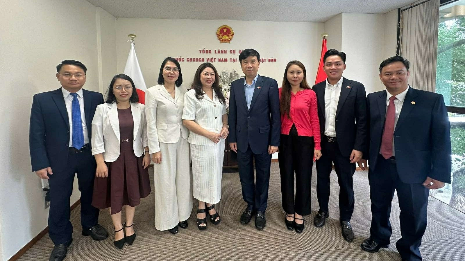 Strengthening people-to-people diplomacy, connecting the Vietnamese community in Kansai, Japan: Consul General