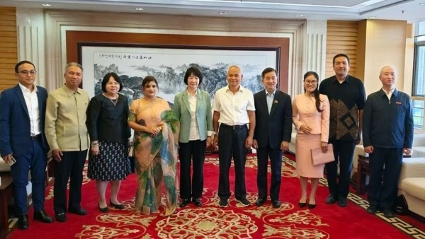 Vietnamese Consulate General in Kunming attends seminar 'science - technology illuminates youth, joining hands to create a bright future'