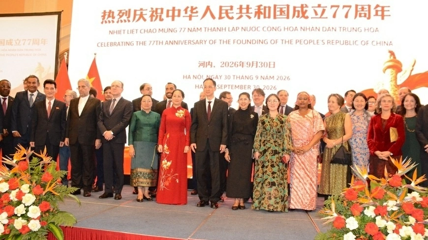 Reception celebrates 77th founding anniversary of China in Hanoi