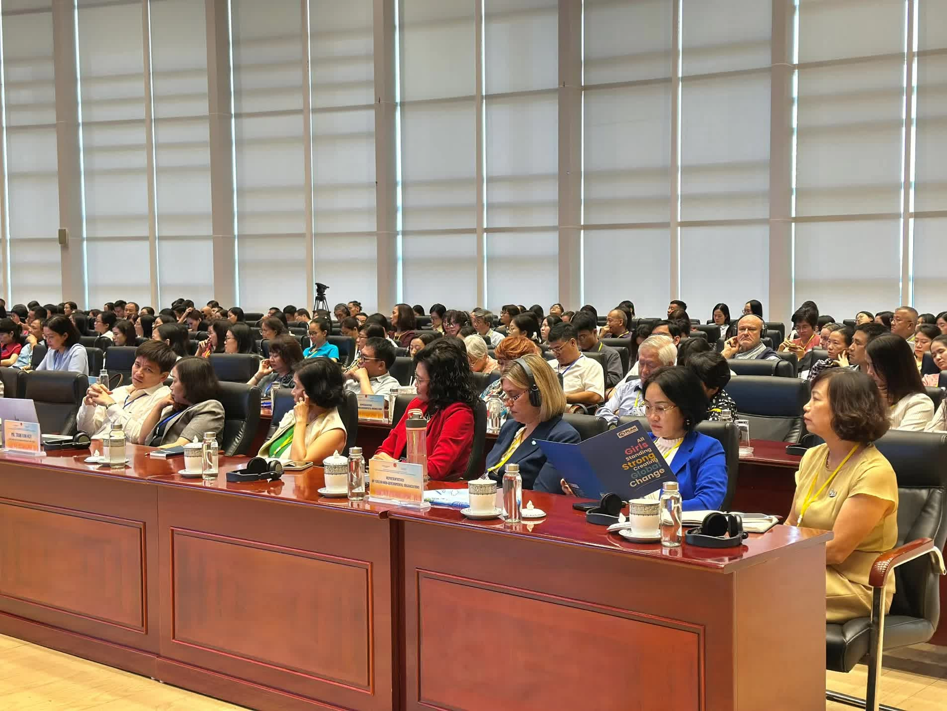 Deepening cooperation with foreign NGOs