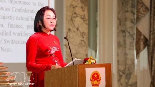 Vietnam, Switzerland seek to deepen traditional friendship, expand cooperation