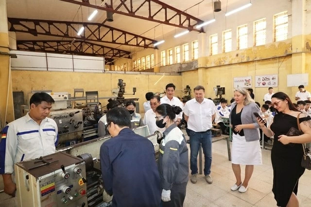 Promoting Investment Cooperation and People-to-People Exchanges between Russia’s Far Eastern Region and Vietnamese Localities
