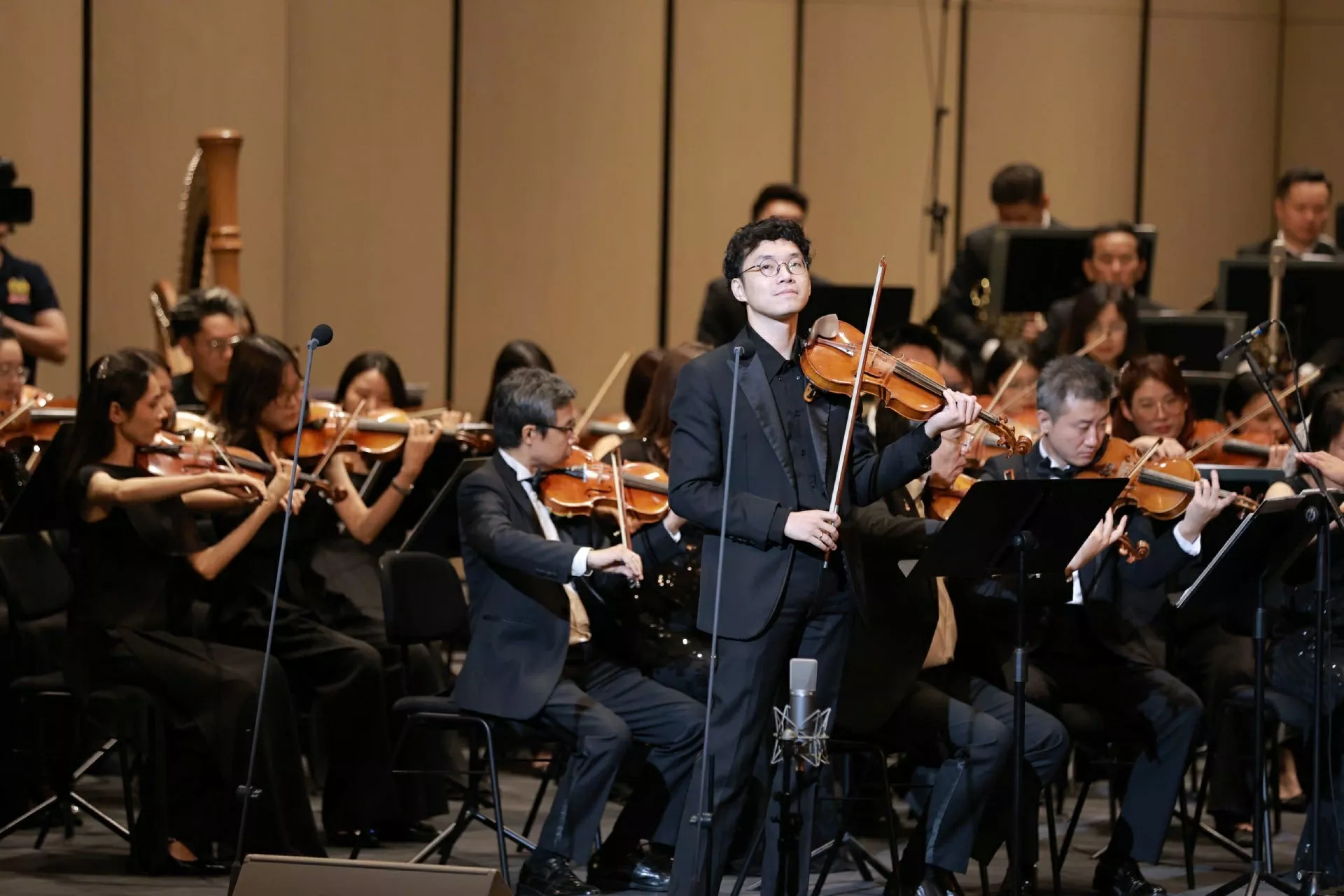 Art program 'Harmony of China-Vietnam': When friendship resonates in every melody Art program 'Harmony of China-Vietnam': When friendship resonates in every melody