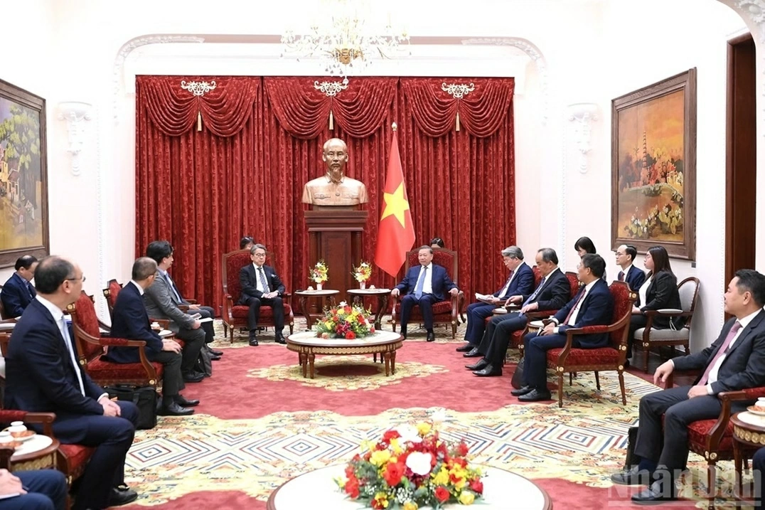 General Secretary, President To Lam receives Chairman of Japan Bank for International Cooperation in Hanoi