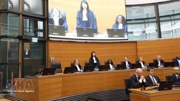Vietnamese judge Nguyen Thi Lan Anh sworn in at ITLOS in Hamburg