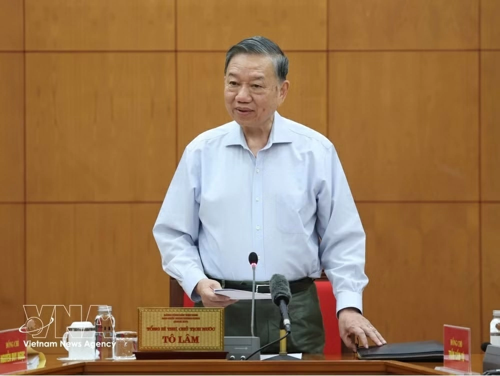 General Secretary, President To Lam asks for sports development to build national strength