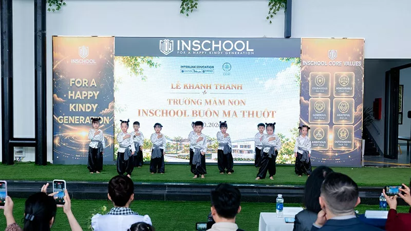 Trung Nguyen Legend inaugurates two international standard schools simultaneously in Coffee City