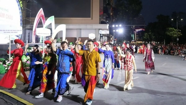 The vibrant colours of five continents illuminate Hanoi's space