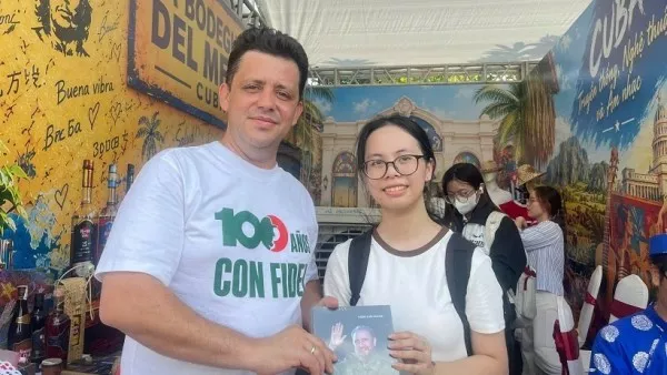 International friends impressed by Hanoi’s 2nd World Culture Festival