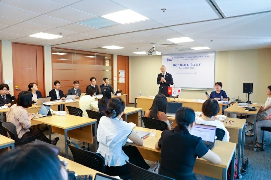 JICA identifies four new cooperation pillars to support Vietnam’s transition toward a new growth model JICA identifies four new cooperation pillars to support Vietnam’s transition toward a new growth model