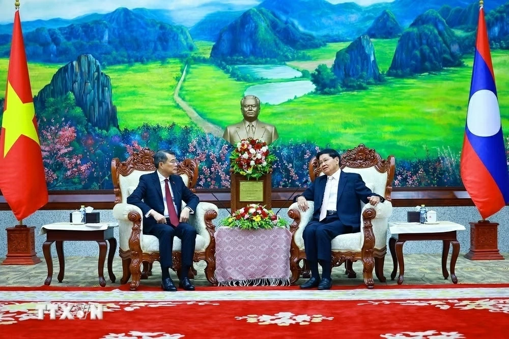 Prime Minister Le Minh Hung meets with top Lao leader in Vientiane Prime Minister Le Minh Hung meets with top Lao leader in Vientiane