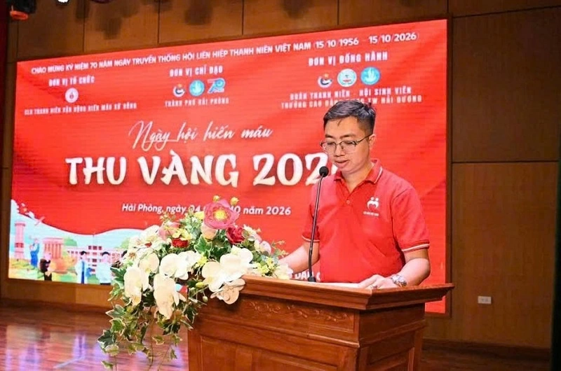 The Chairman of the Xu Dong Youth Blood Donation Mobilization Club. 