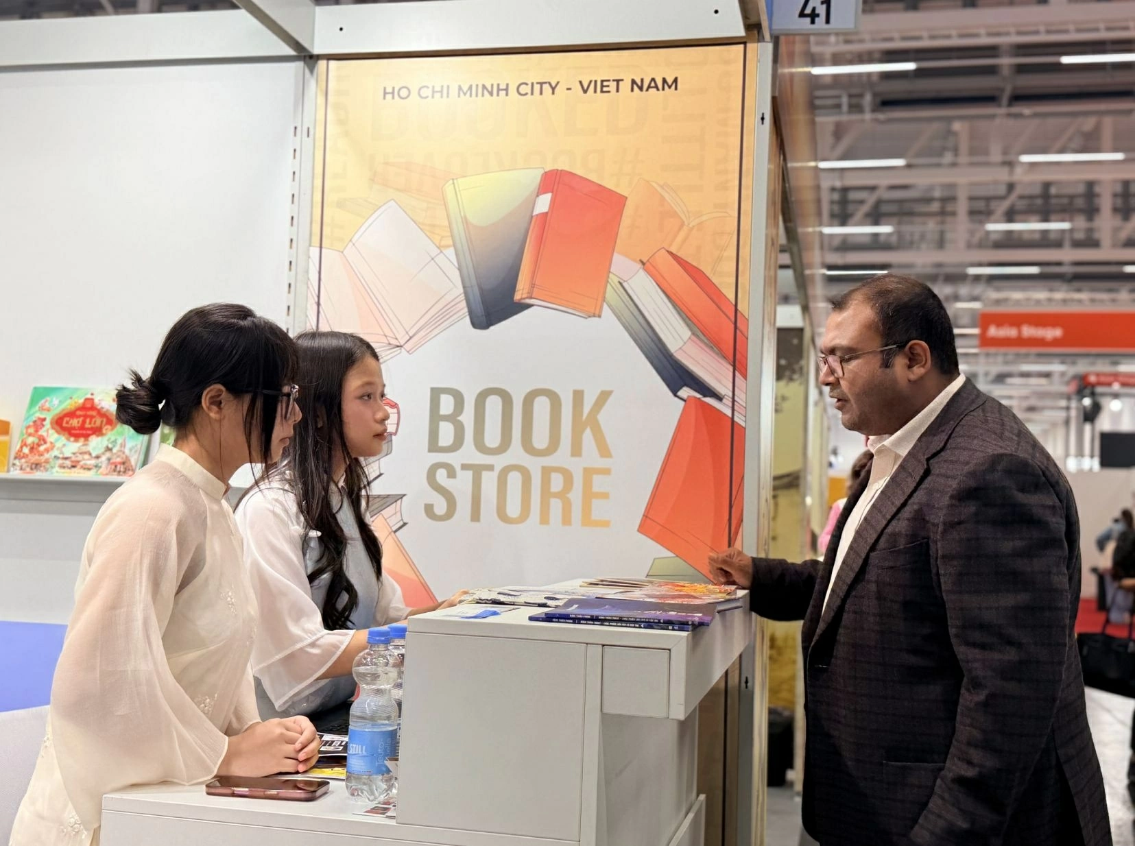 Vietnam promotes culture and publishing cooperation at Frankfurt International Book Fair 2026