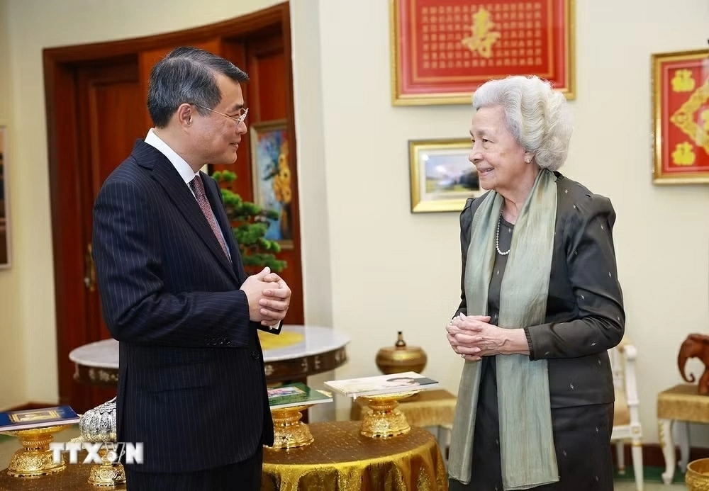 Prime Minister Le Minh Hung pays courtesy visits to Cambodian King, Queen Mother in Phnom Penh Prime Minister Le Minh Hung pays courtesy visits to Cambodian King, Queen Mother in Phnom Penh
