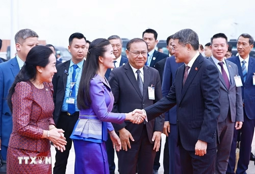 Prime Minister Le Minh Hung wraps up official visit to Cambodia