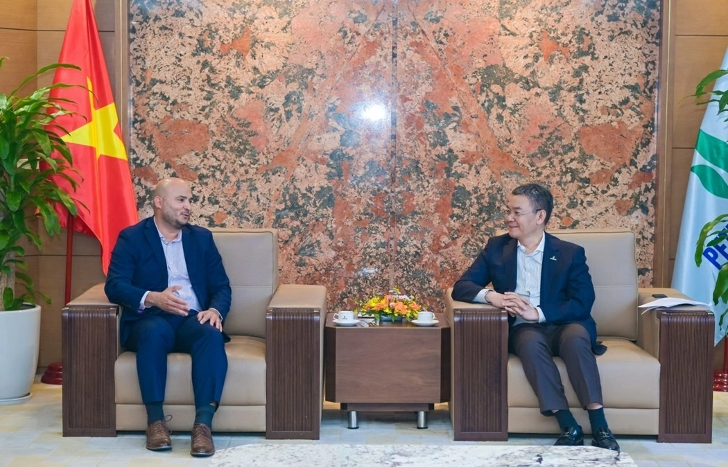 PETROVIETNAM encourages U.S. partner Murphy Oil to apply advanced technology in oil and gas exploration and production in Vietnam