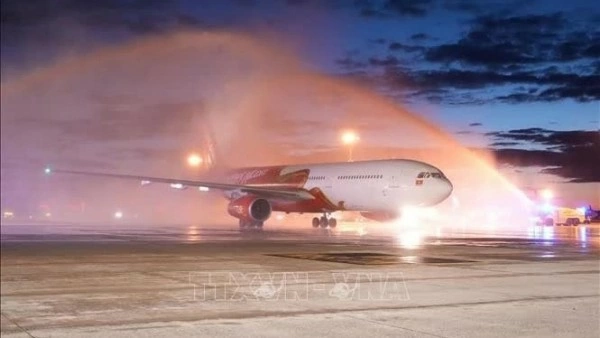 Vietjet Air launches Prague-Hanoi route, strengthening Vietnam-Czech ties