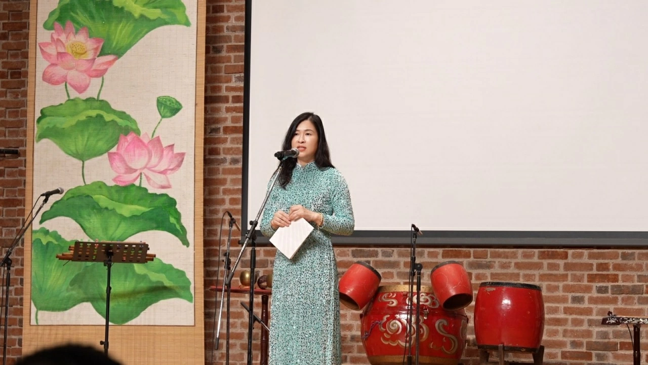 Over 300 spectators attended Vietnamese Traditional Music Concert in Fukuoka, Japan Over 300 spectators attended Vietnamese Traditional Music Concert in Fukuoka, Japan