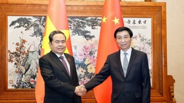 NA President Tran Thanh Man, CPPCC Chairman Wang Huning promote legislative, people-to-people exchanges