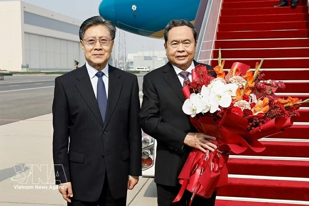 NA President Tran Thanh Man arrives in Beijing, beginning official visit to China NA President Tran Thanh Man arrives in Beijing, beginning official visit to China