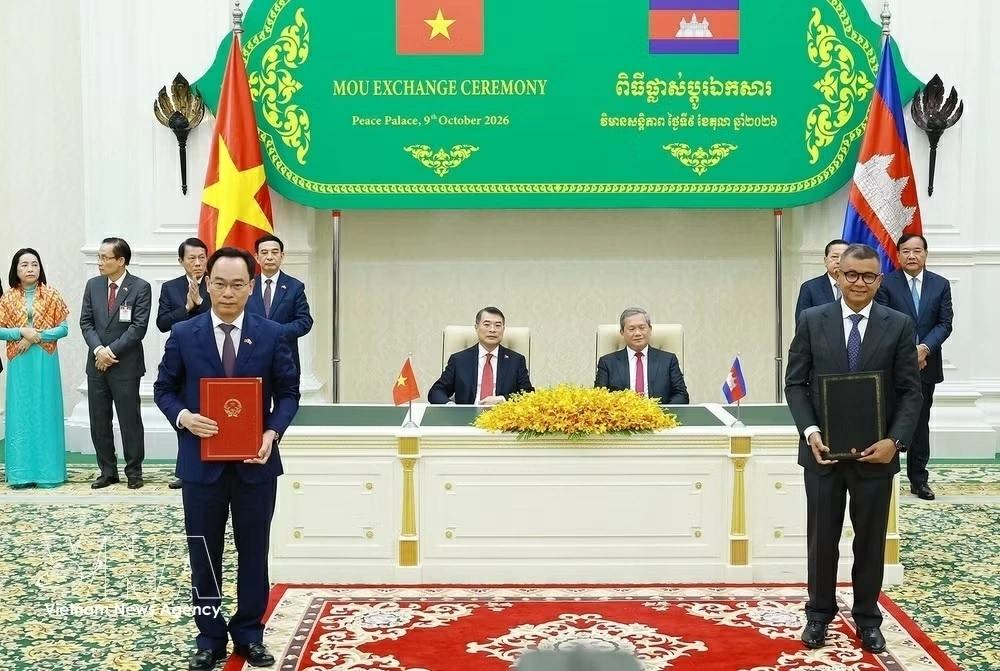 Vietnam, Cambodia Prime Ministers hold talks, seek to bolster all-round ties Vietnam, Cambodia Prime Ministers hold talks, seek to bolster all-round ties