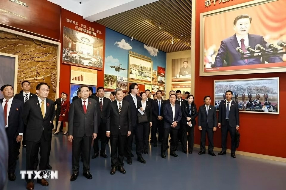 NA President Tran Thanh Man visits Museum of the Communist Party of China in Beijing