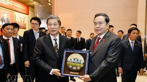 NA President Tran Thanh Man visits Museum of the Communist Party of China in Beijing