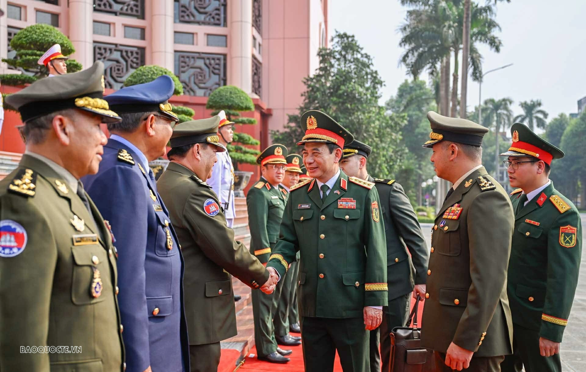 Welcome ceremony held for Cambodian Deputy Prime Minister and Defence Minister in Hanoi Welcome ceremony held for Cambodian Deputy Prime Minister and Defence Minister in Hanoi