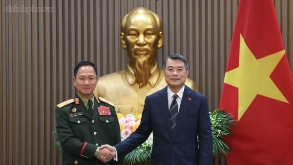 Prime Minister Le Minh Hung hosts Cambodian Deputy PM, Defence Minister in Hanoi