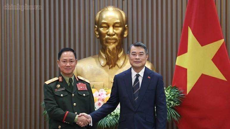 Prime Minister Le Minh Hung hosts Cambodian Deputy PM, Defence Minister in Hanoi