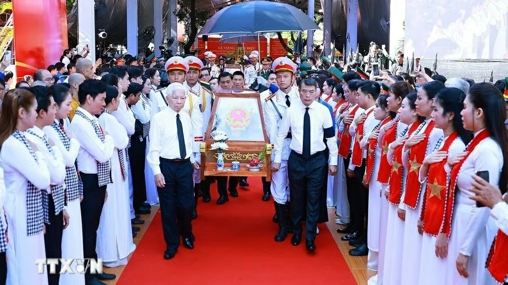 Prime Minister Le Minh Hung attends Memorial service for 731 fallen soldiers in Ho Chi Minh City