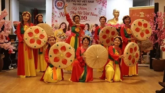 Vietnamese women in the Netherlands preserve Homeland identity